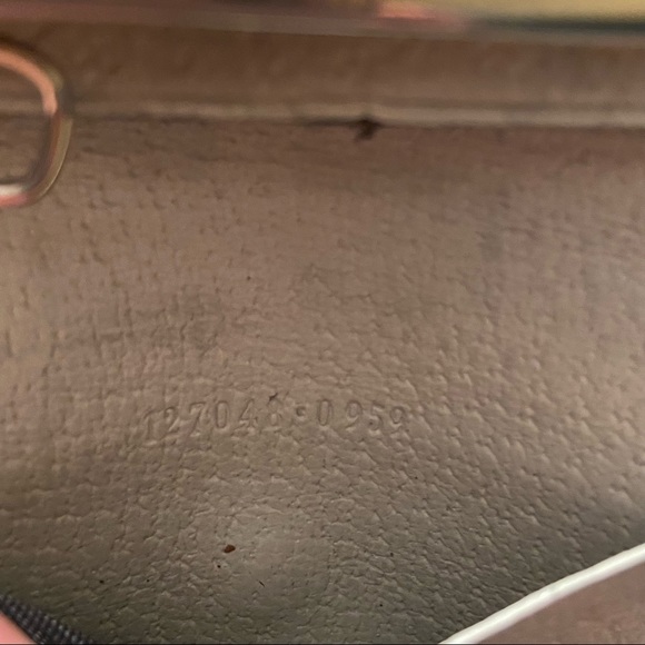 Gucci wallet bundle - Picture 7 of 8